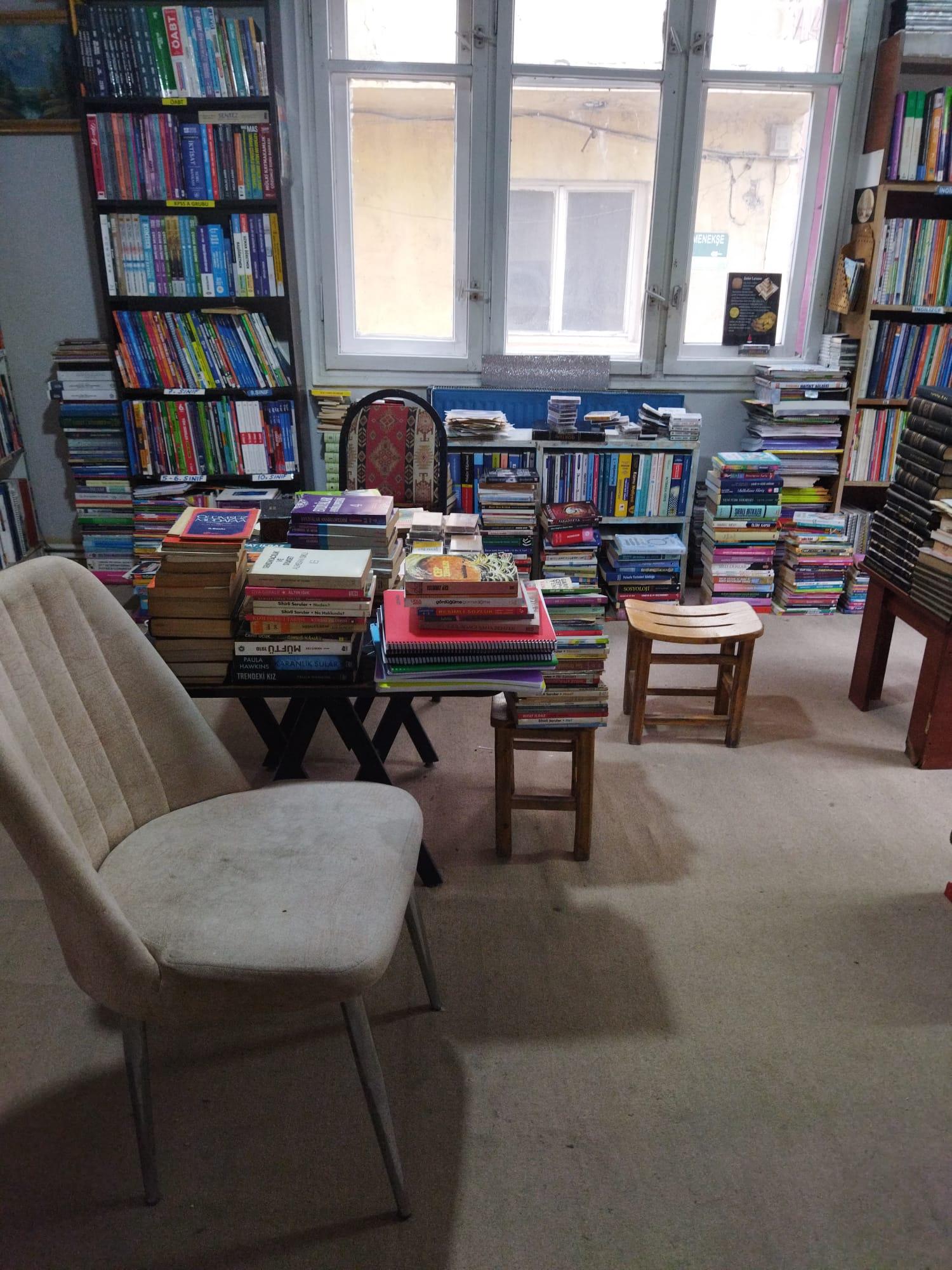 Sahaf köşesi